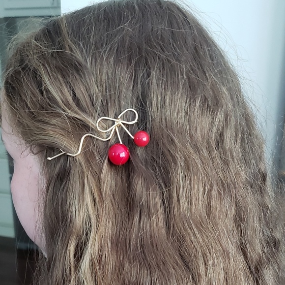 Red Cherry Barrettes Clip Gold Color - Picture 2 of 5